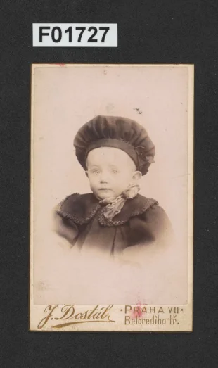 kabinetní portrétní vizitková fotografie