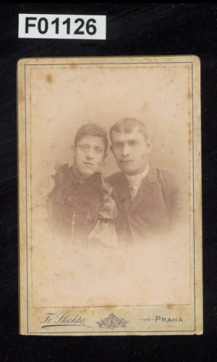 kabinetní portrétní vizitková fotografie