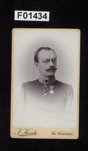 kabinetní portrétní vizitková fotografie