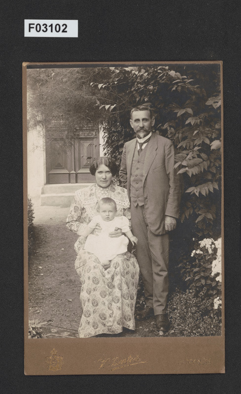exteriérová fotografie pod hlavičkou ateliéru