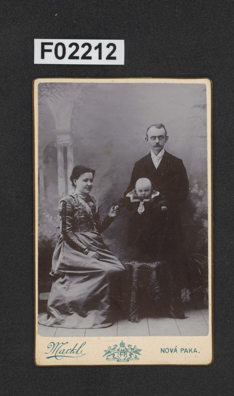 kabinetní portrétní vizitková fotografie