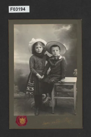 kabinetní portrétní vizitková fotografie