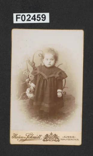 kabinetní portrétní vizitková fotografie