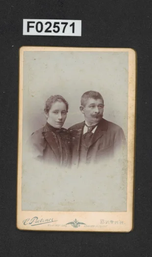kabinetní portrétní vizitková fotografie