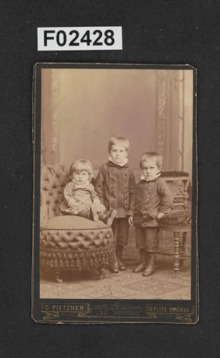 kabinetní portrétní vizitková fotografie